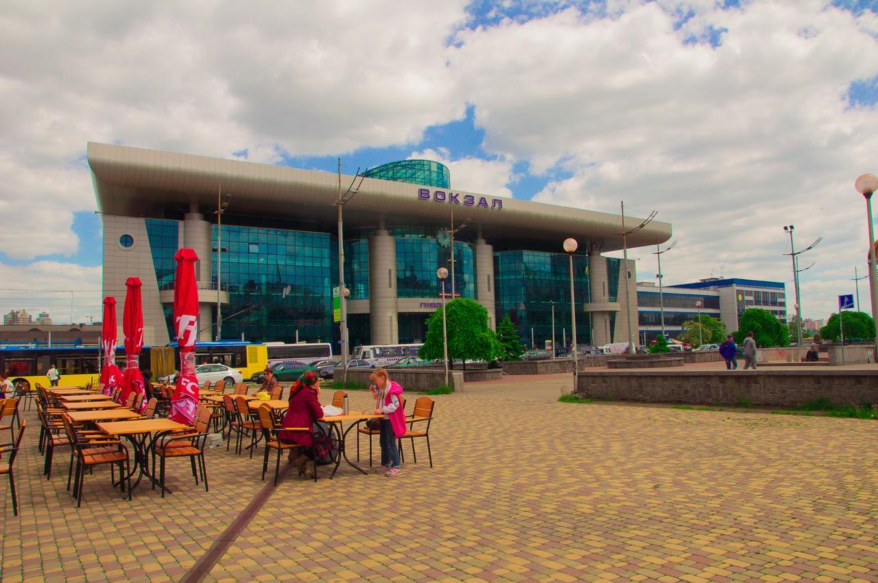 Globus Hostel Kiev Exteriör bild